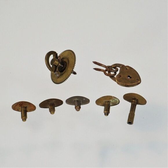 Assorted Clock Gears Lot of Mechanical Clock Repair Parts Antique Vintage - Picture 2 of 10